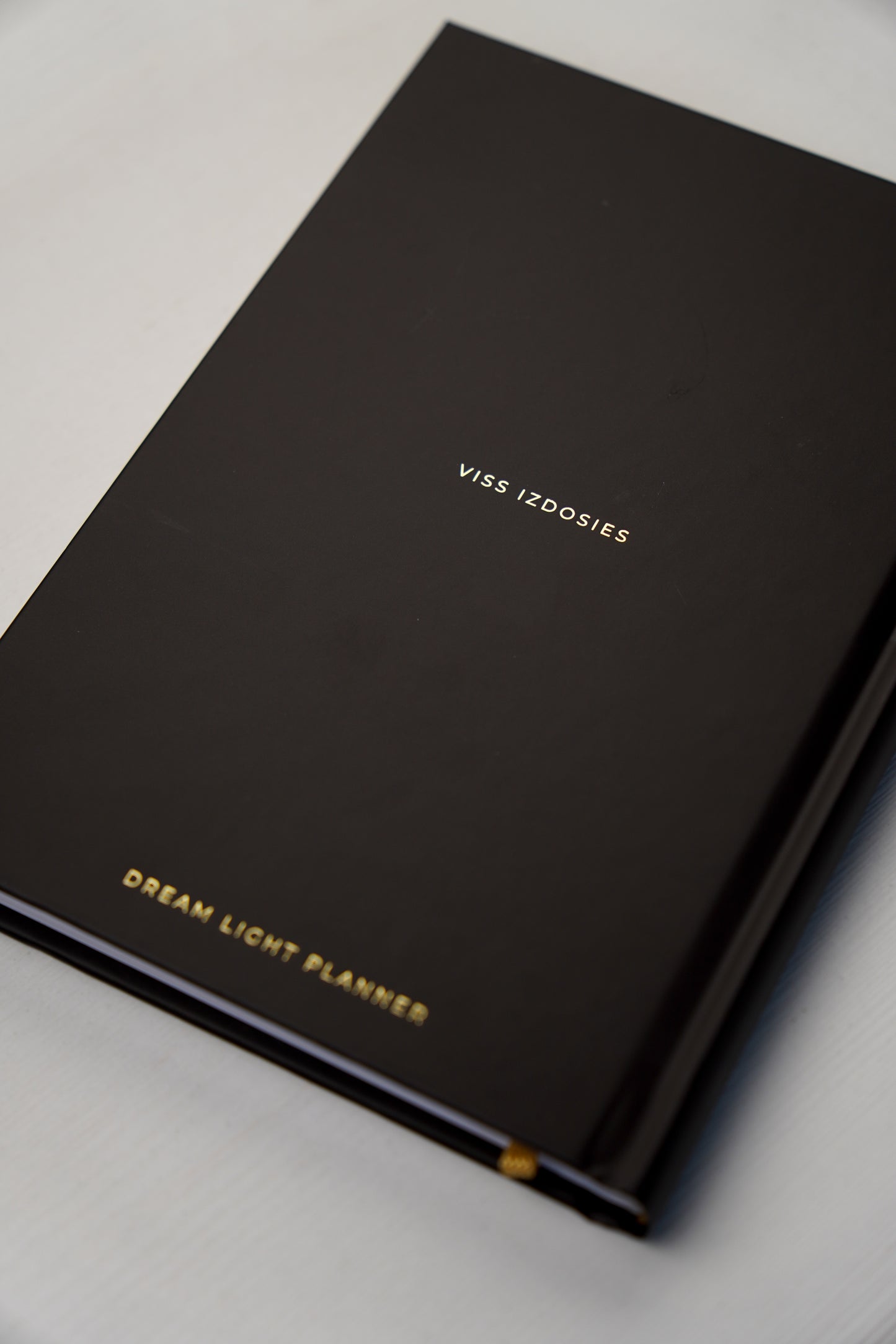 JAUNUMS. MELNS. Zīmola Dream Light Planner 2027 – elegants nedēļas plānotājs