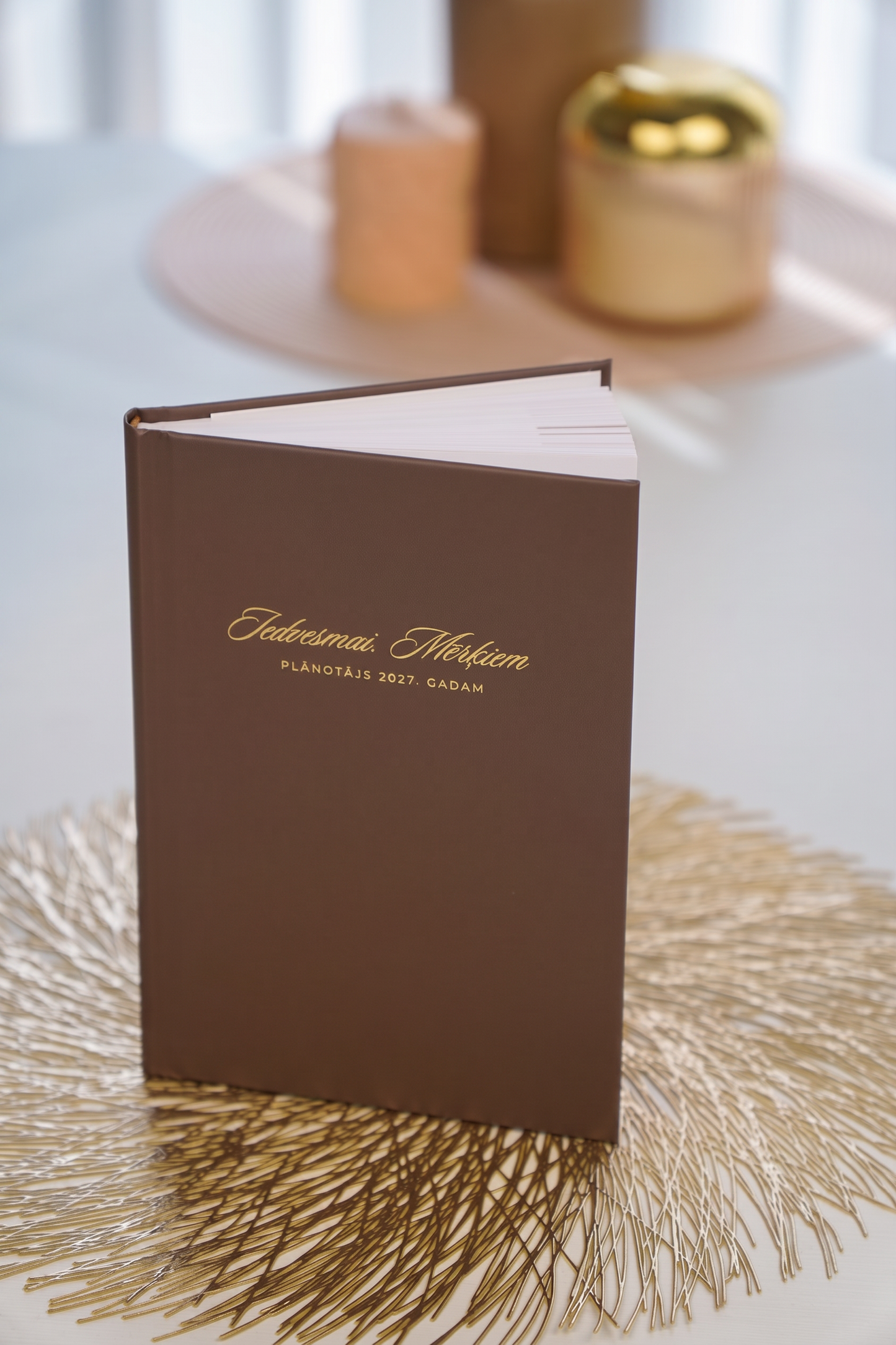 JAUNUMS. MOKAS BRŪNĀ. Zīmola Dream Light Planner 2027 – elegants nedēļas plānotājs