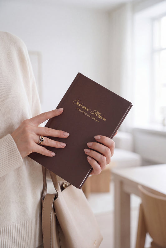 JAUNUMS. MOKAS BRŪNĀ. Zīmola Dream Light Planner 2027 – elegants nedēļas plānotājs